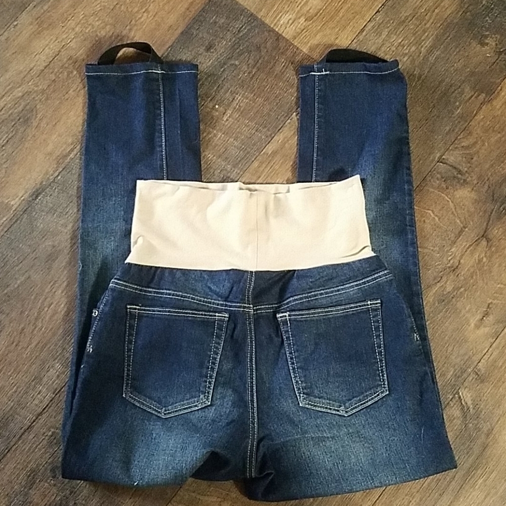 Three Seasons maternity stir up Hemline jeans